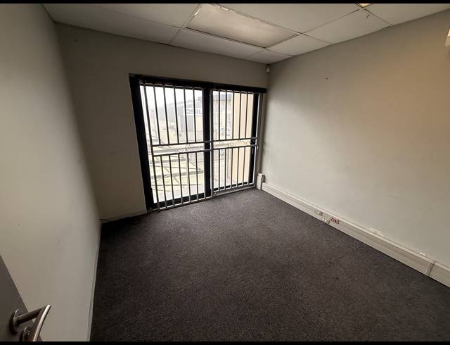 510M² WAREHOUSE TO LET IN RIVERGATE